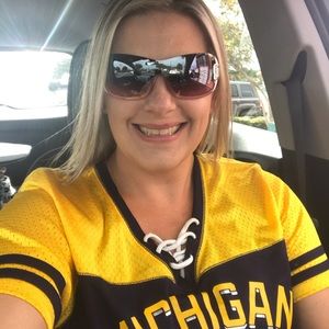 Meet your Posher, Nicole